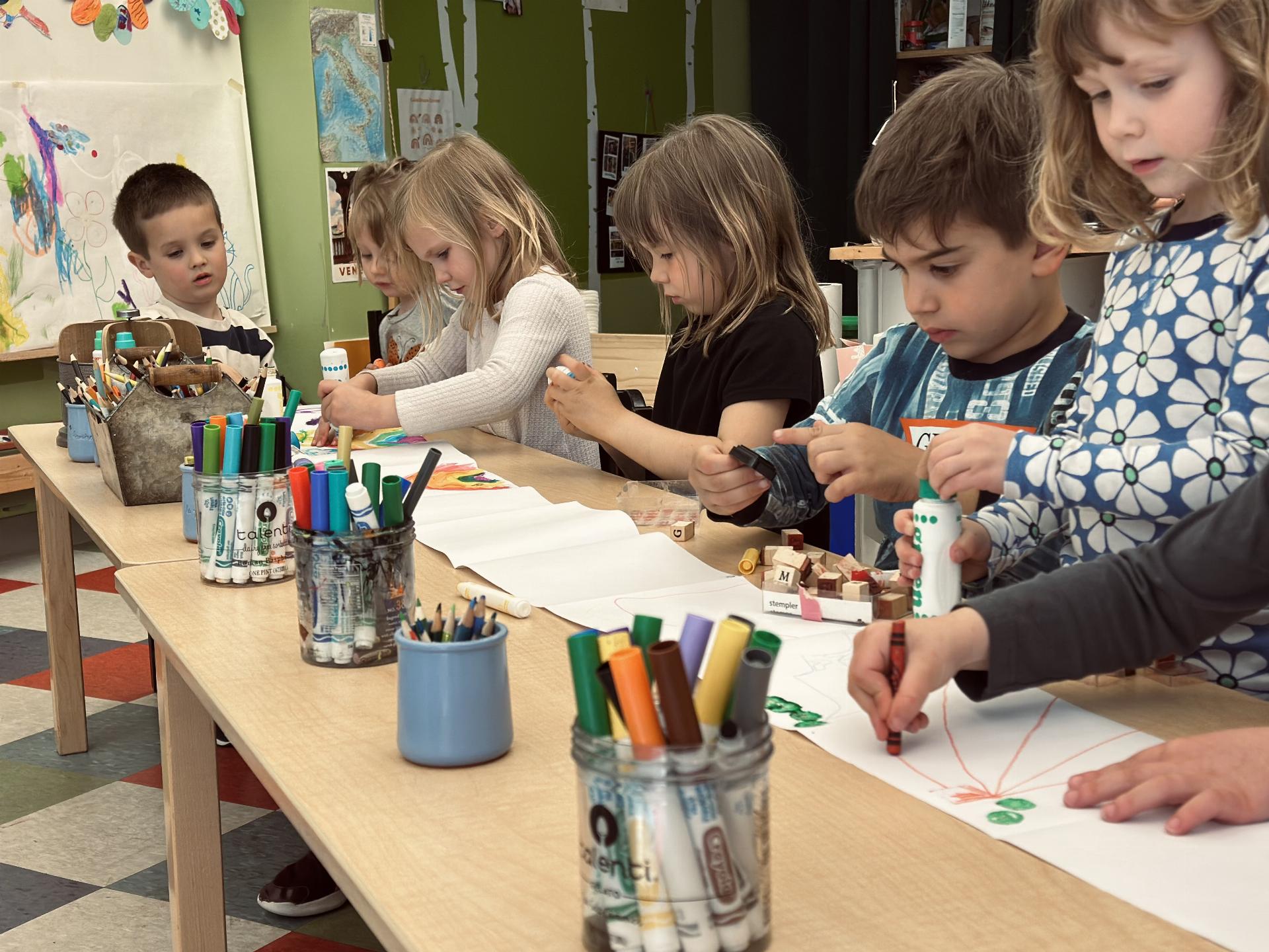 Scuola Fermi Children busy in collective activity